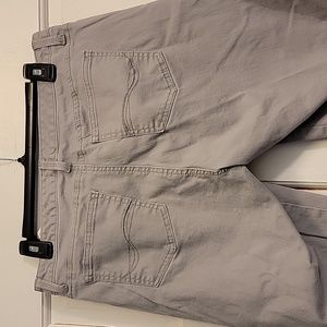 Lee capris size 12M, gray color